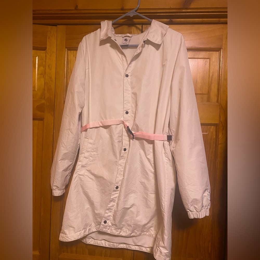 Unique Women’s Nike windbreaker- size medium